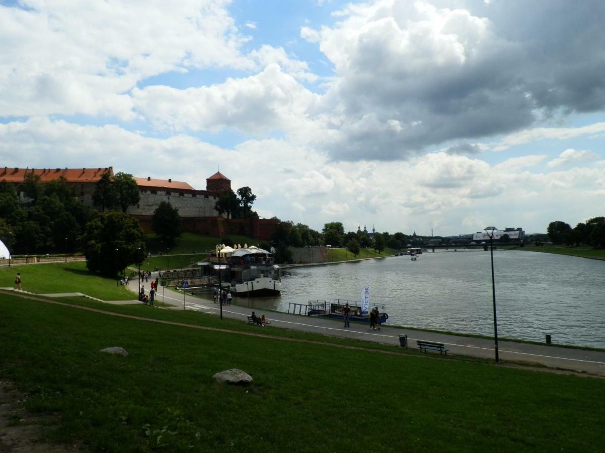 AP Na Groblach Cracovia Exterior foto